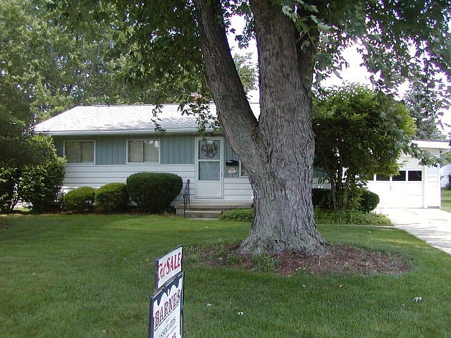 1st image of 103 Parkwood Dr
