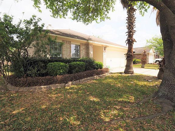 3rd image of 16218 Whitesage Ct
