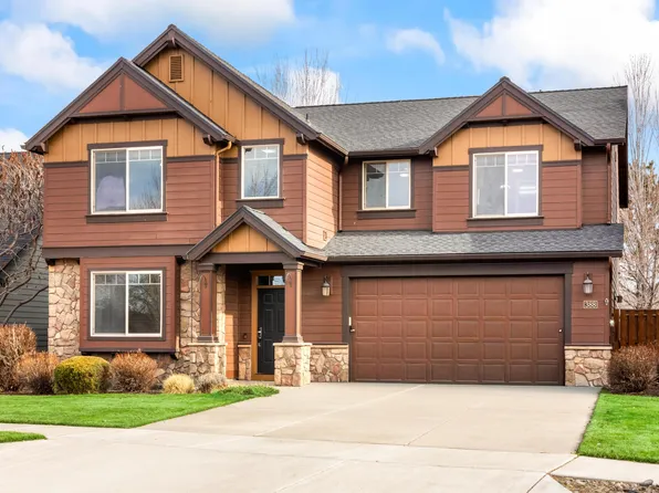 388 NW 29th St, Redmond, OR 97756