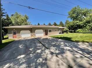 300 E Lyon St, Minneota, MN 56264