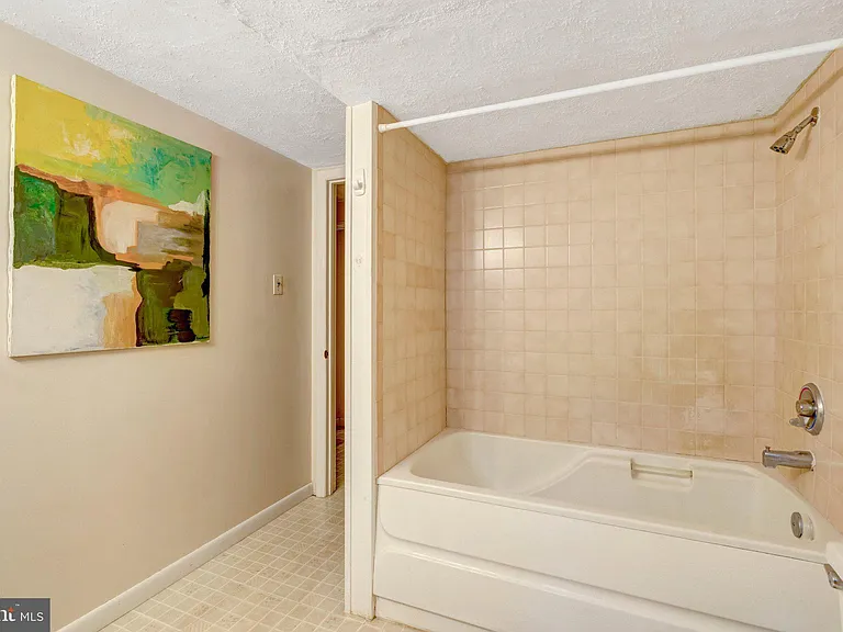 5315 Summit Dr — Photo 39