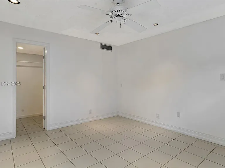 205 Dunwoody Ln #1785 — Photo 2