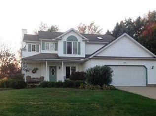 5530 Apple Ridge Cir, Clinton, OH 44216