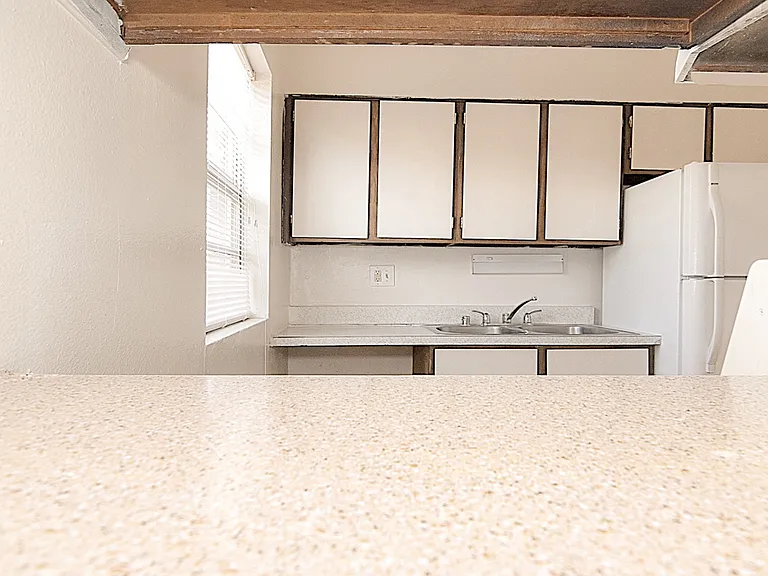 The Arches Apartments — Photo 26