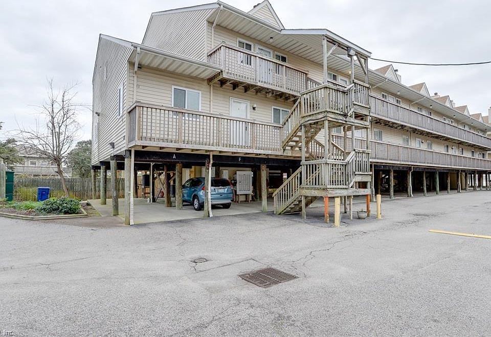 1st image of 833 Little Bay Ave #102