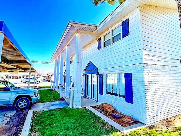 Littlefield Townhomes - $499 total to move into a 2-bedroom, 1.5-bath townhome. Limited-time offer., 400 E 22nd St #8a1fc2561, Littlefield, TX 79339
