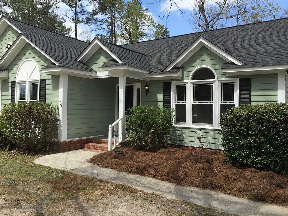 1st image of 109 Colchester Dr