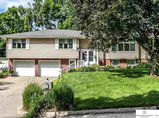 816 S 123rd St, Omaha, NE 68154