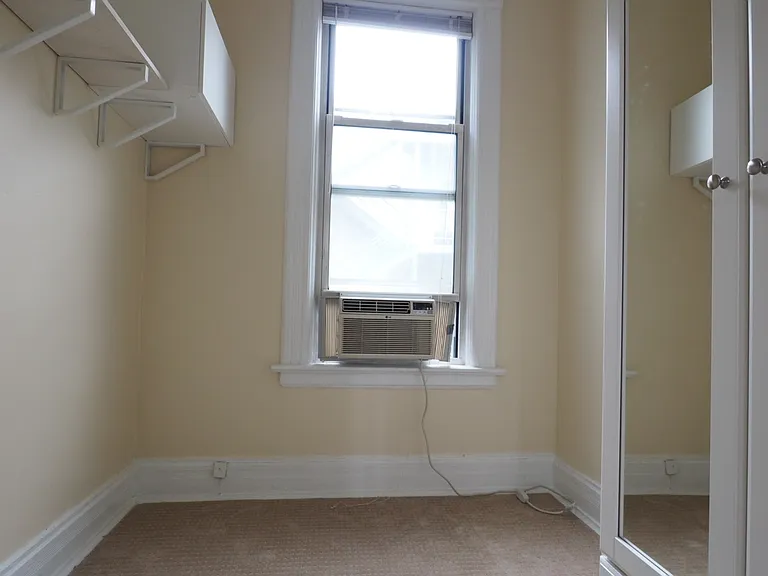 2138 N Sheffield Ave #2R — Photo 16