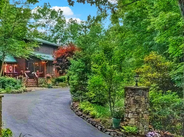 205 Minnehaha Trl, Blue Ridge, GA 30513
