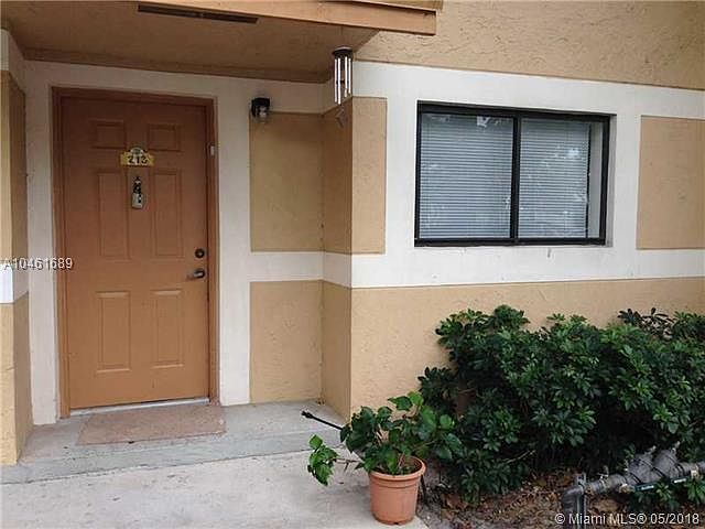 1st image of 213 Palm Cir E
