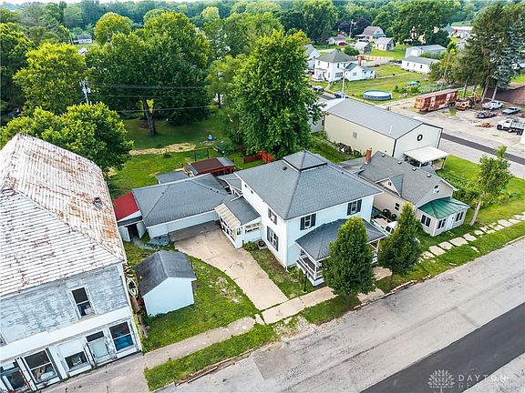 3rd image of 11 N Main St
