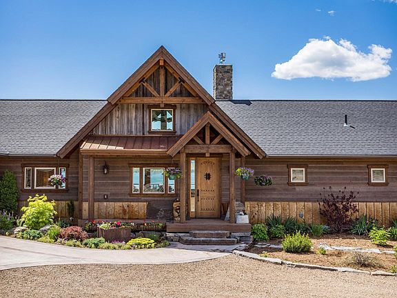 2nd image of 44929 Gunbarrel Ln