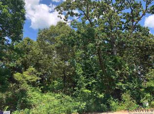 33 Towering Oaks Ln, Longview, TX 75602
