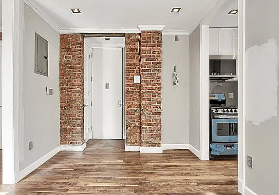 3rd image of 2100 2nd Ave #13