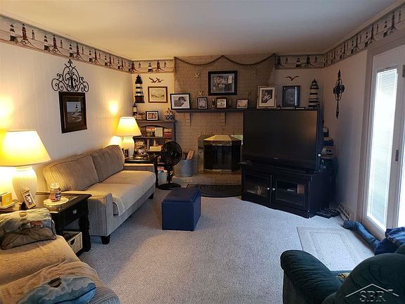 2nd image of 7555 Laurie Ln N