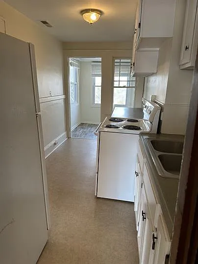 891 Haywood Rd #4 — Photo 6