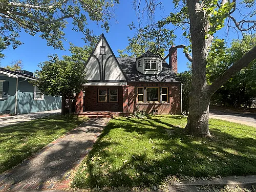 1753 41st St Photo 1