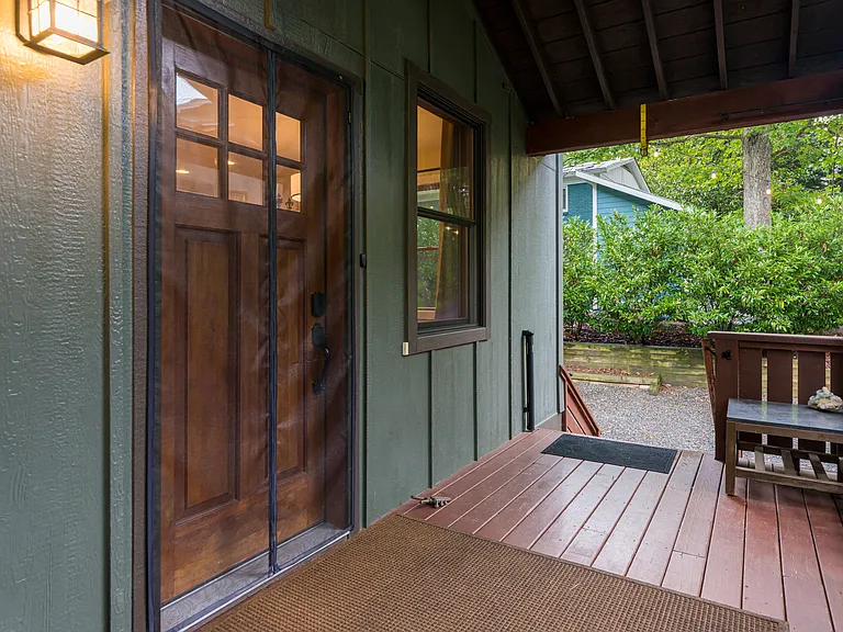 51 Westover Dr — Photo 8