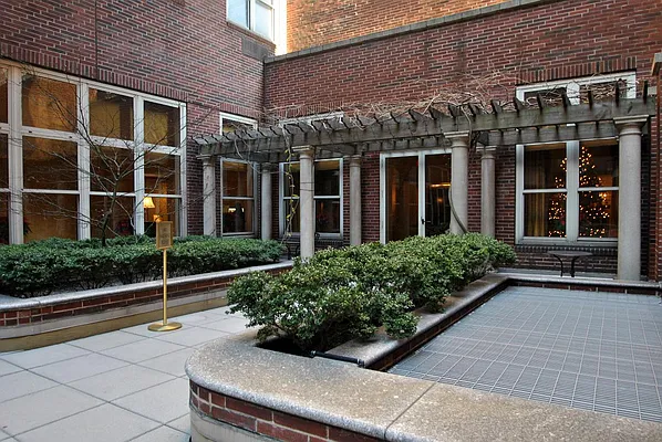 Sold by Real Direct | media 33