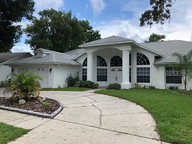 12101 Roseland Dr