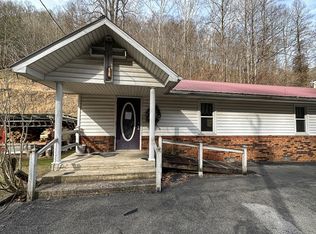 4137 Lesters Fork Rd, Grundy, VA 24614