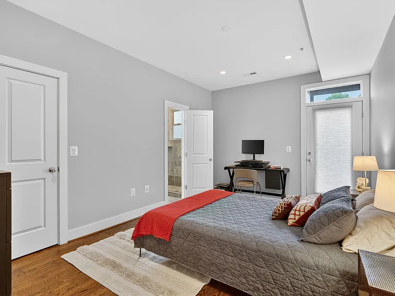 611 2nd St NE #2 — Photo 15