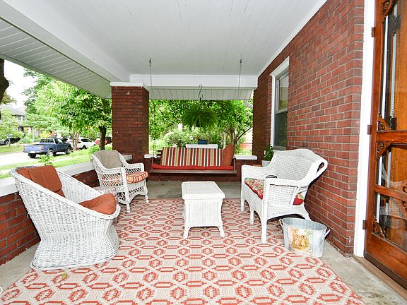 4th image of 525 Woodruff Place West Dr