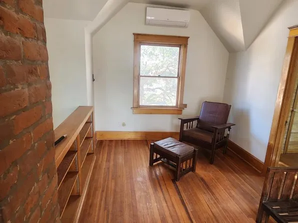 820 Arno St SE, Albuquerque, NM 87102