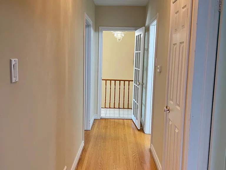 8 Hartsdale Dr — Photo 12