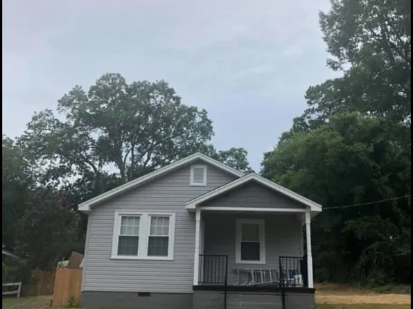 104 S Holland St, Clinton, SC 29325