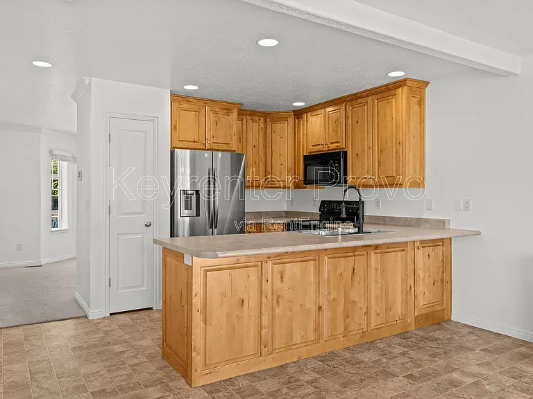 1901 W 1020 N — Photo 11