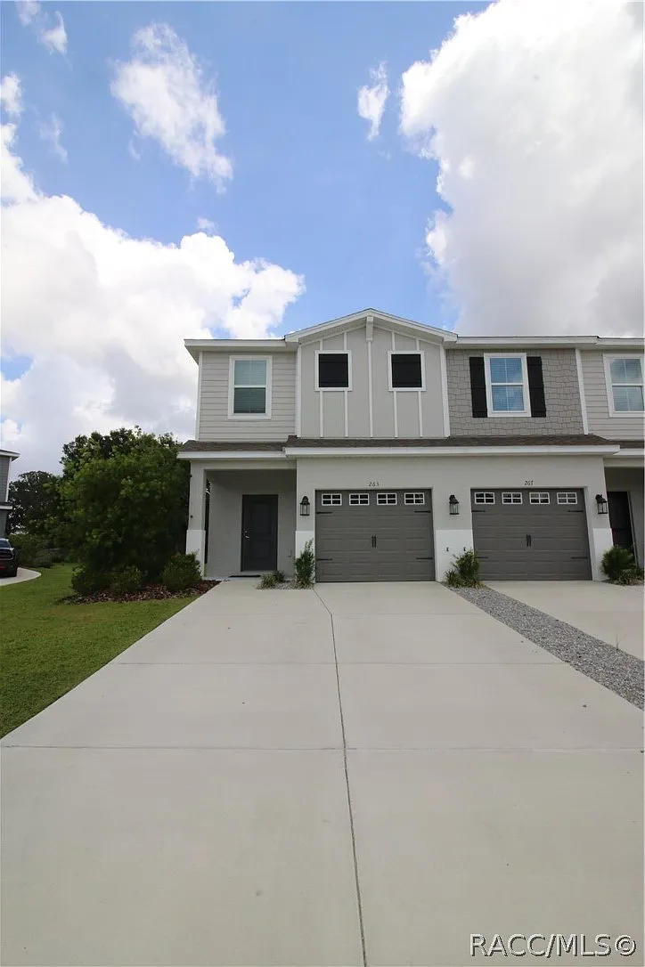 3 bed, 2.5 bath, 1728 sqft, $1,700 — Photo 1