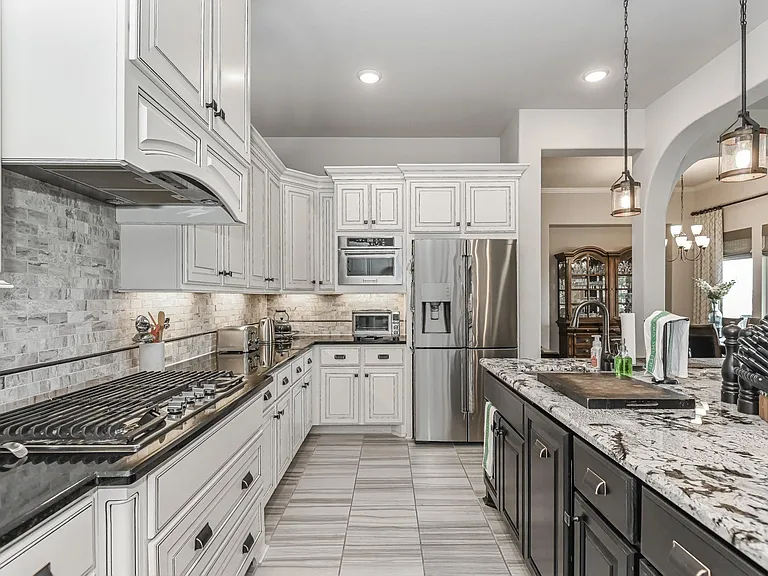6110 Meadow Bluff Ct — Photo 8