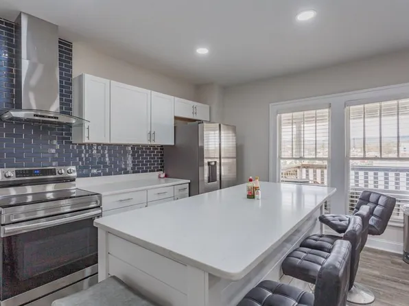 212 N Spencer St, Dalton, GA 30721