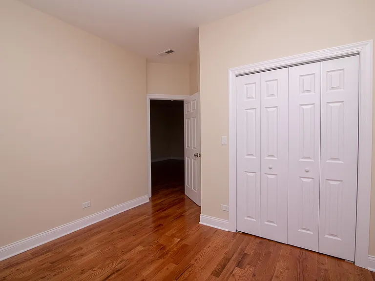 4001 W Armitage Ave #B — Photo 11