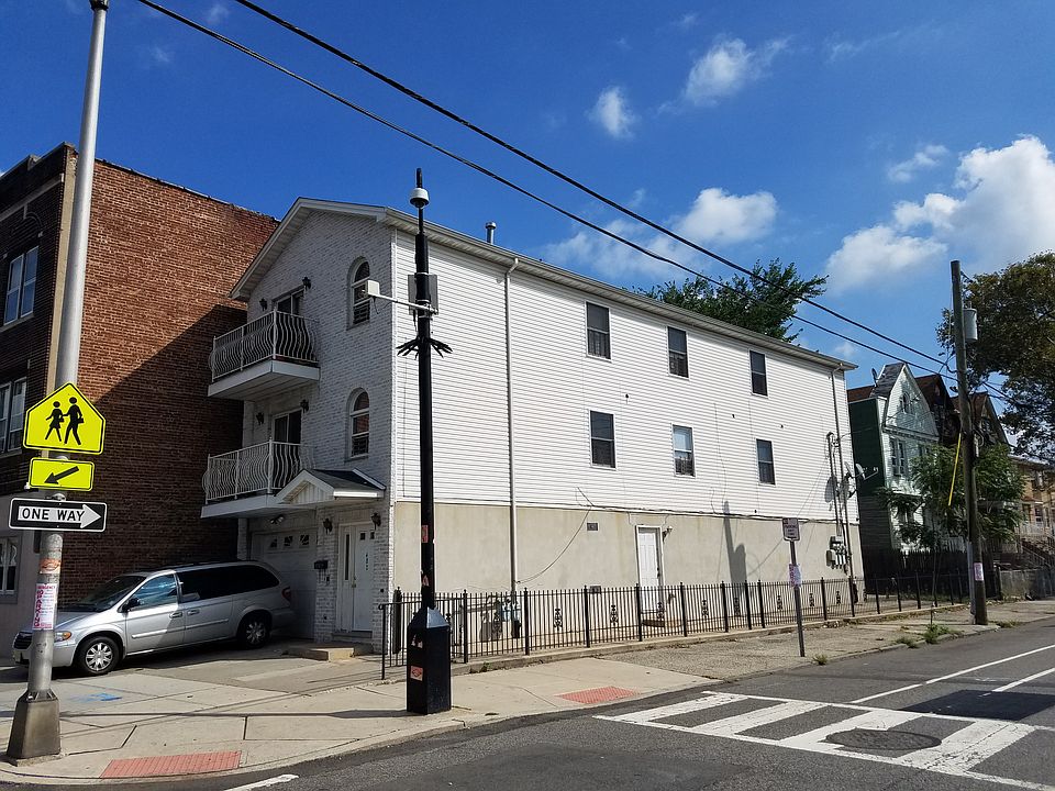 2nd image of 482 Ocean Ave
