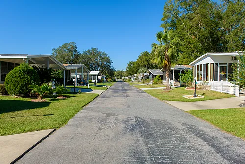 Paddock Park South Photo 1