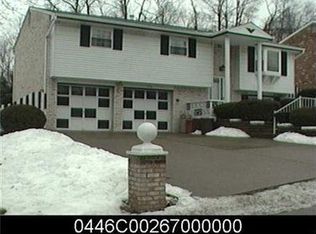 356 Golden Gate Dr, Verona, PA