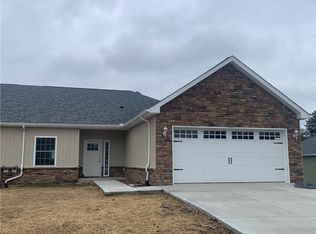 320 Cherokee Dr, Beaver Falls, PA 15010