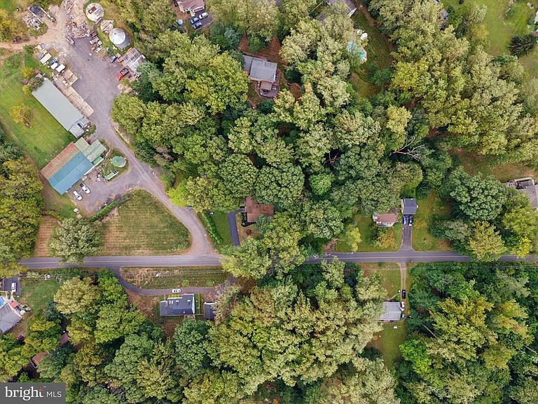 3249 Mill Rd — Photo 32