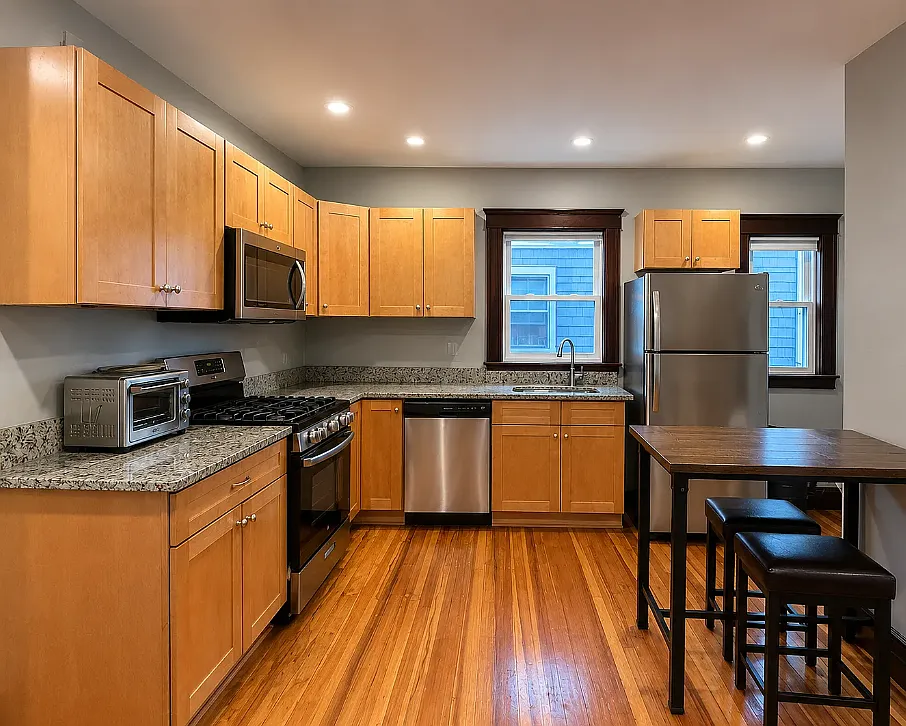 4 bed, $5,400 — Photo 2