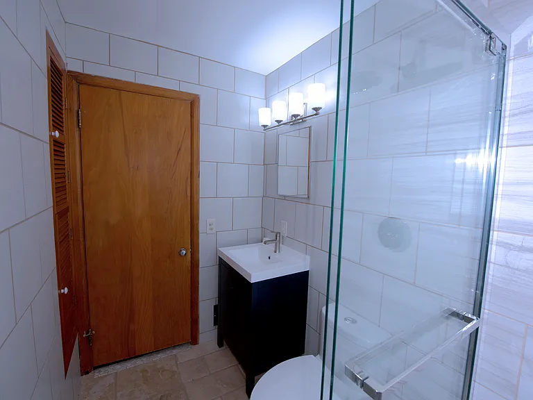 508 W Lakeside St — Photo 15