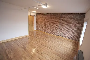 Rented by Capri Jet Realty Corp