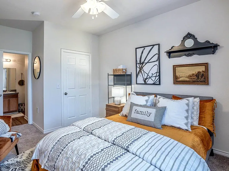 Stoneridge Apartments — Photo 10