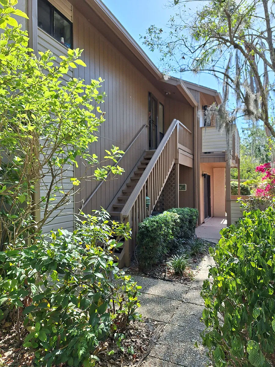 Building Photo - 1697 Brookhouse Cir #BR217