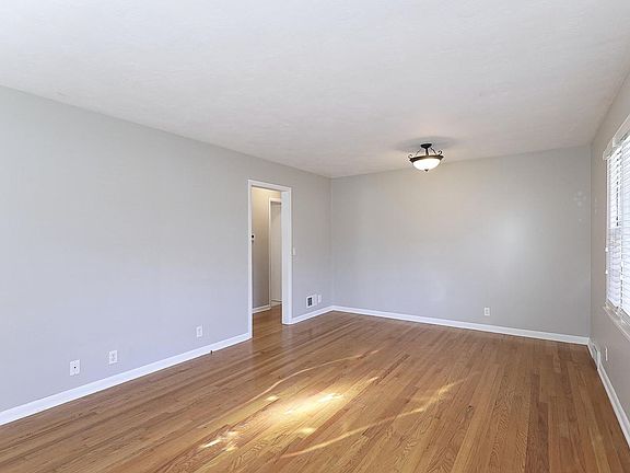 5th image of 5540 Oldham St