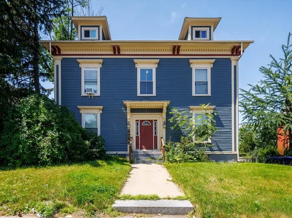 16 West St APT 3, Worcester, MA 01609