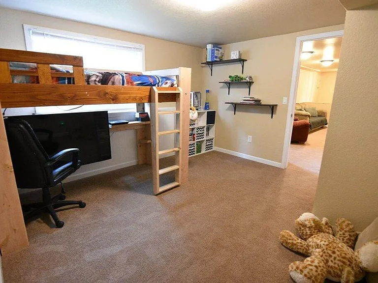 222 Ridgeway Dr — Photo 6