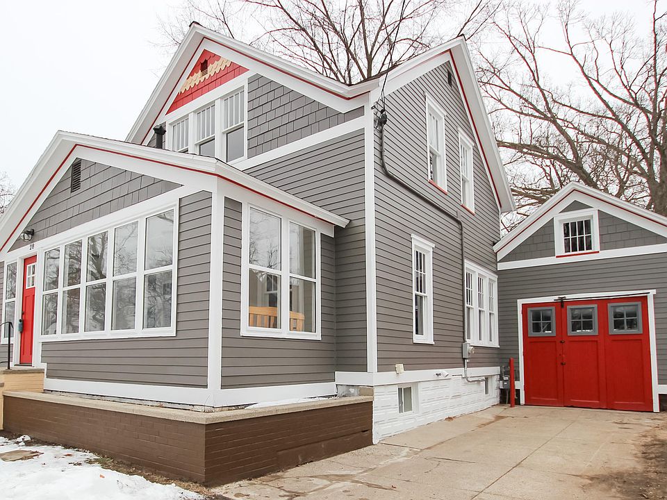 1st image of 28 W Forest Ave